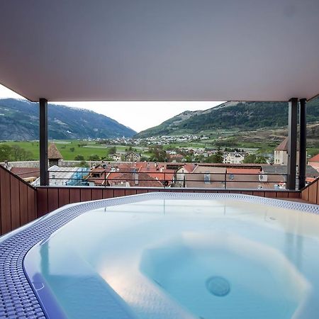 Hotel Gasthof Gruener Baum Glorenza Eksteriør billede